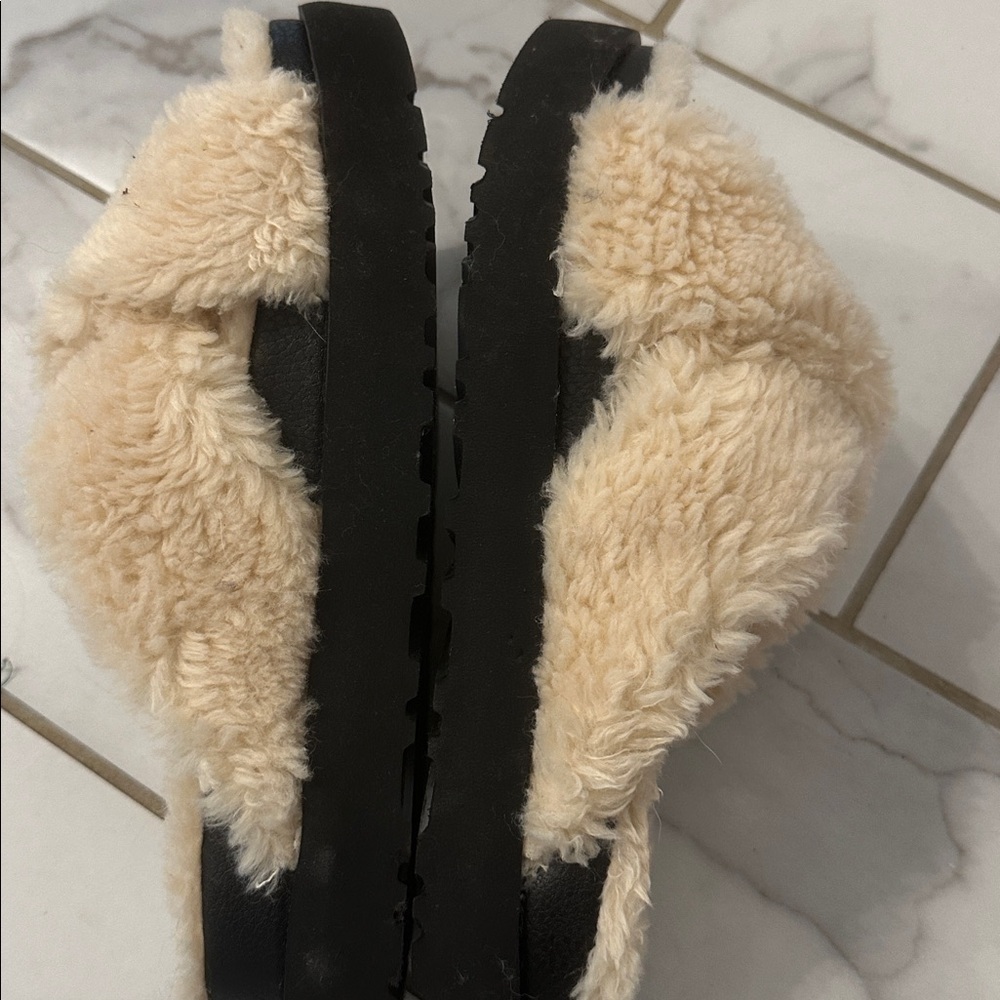 UGG Tan Fluffy Slippers - Picture 4 of 5